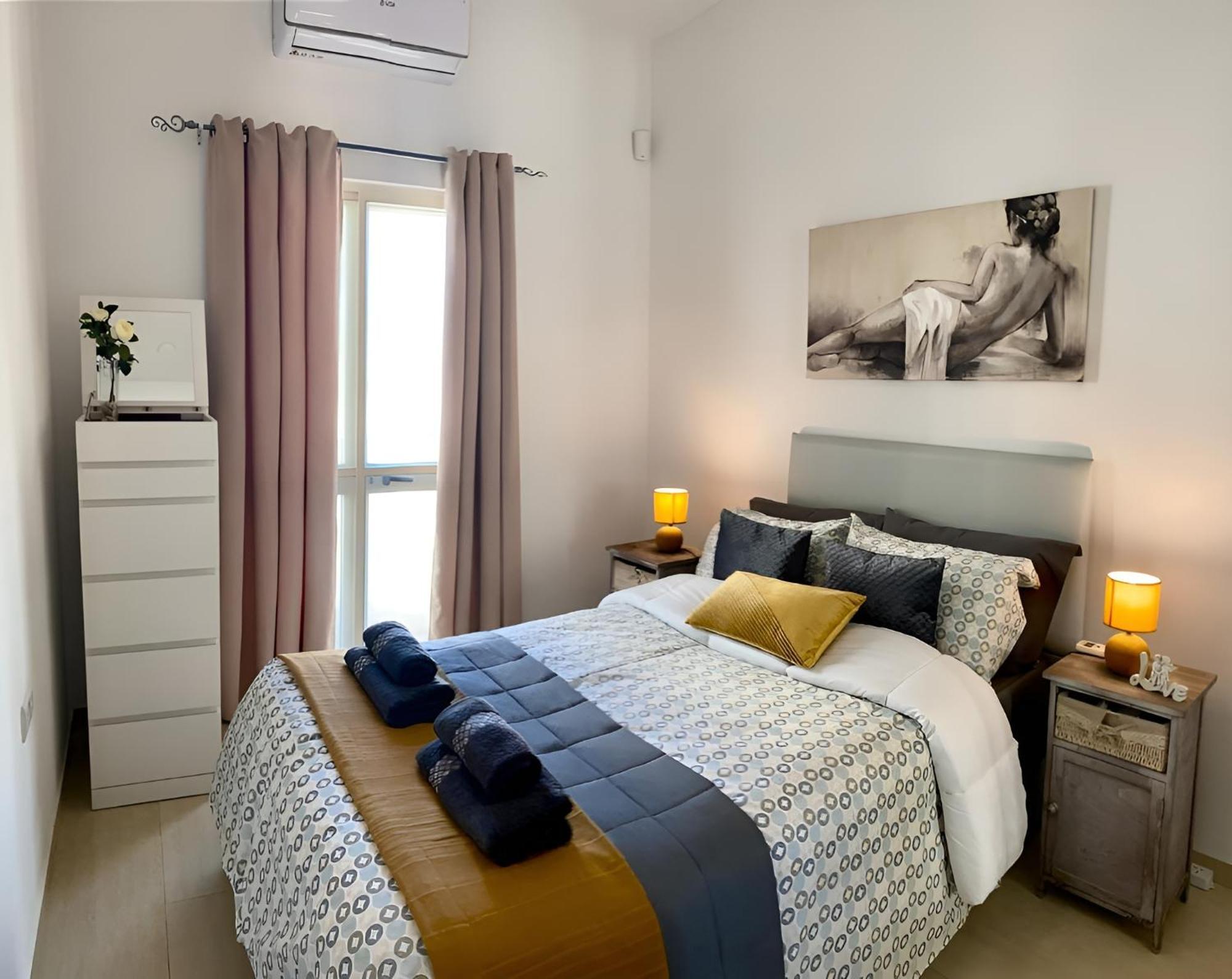 Sliema Cosy Penthouse With Bbq Apartment Ngoại thất bức ảnh