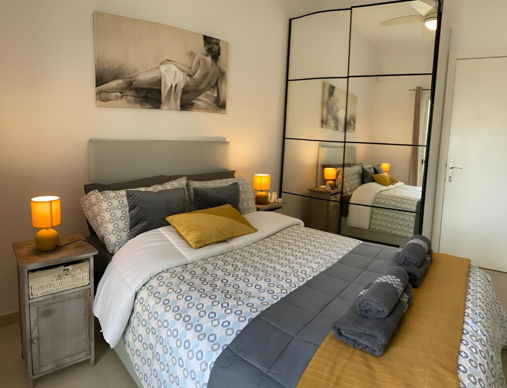 Sliema Cosy Penthouse With Bbq Apartment Ngoại thất bức ảnh