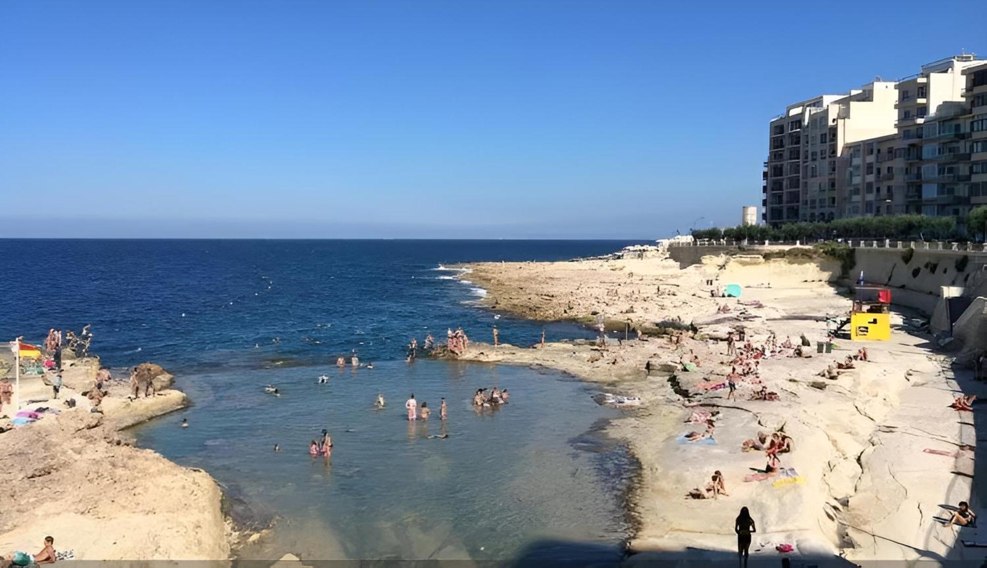 Sliema Cosy Penthouse With Bbq Apartment Ngoại thất bức ảnh